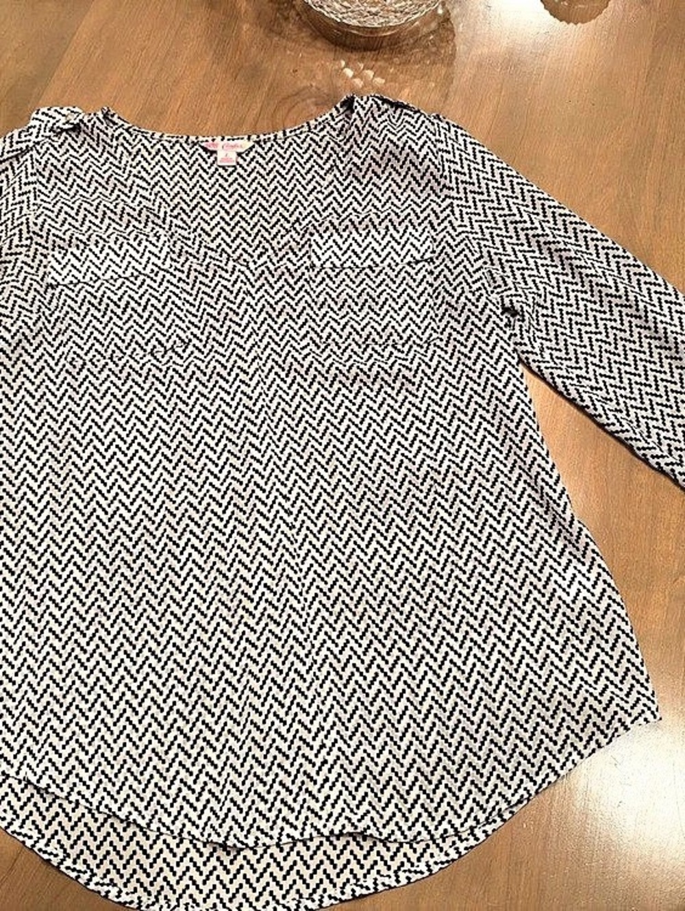 Candie's Geometric Tunic in Black & White Size Large